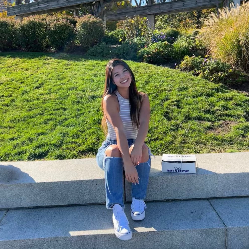 Meet your Posher, Lauren